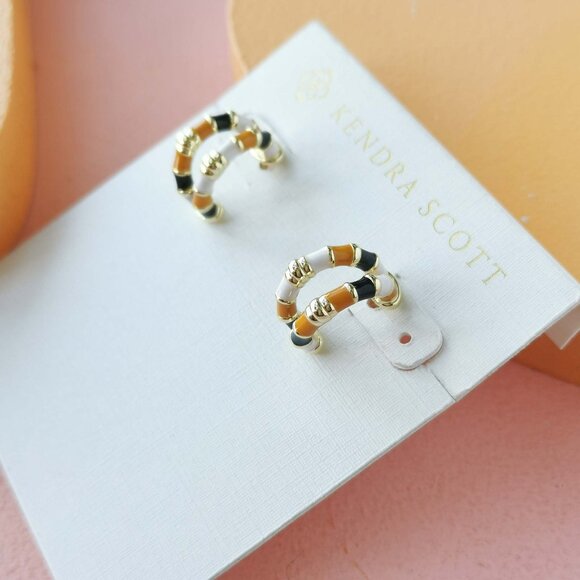 Kendra Scott - Essie Neutral Mix Gold Huggie Earring - NEW - Picture 2 of 3